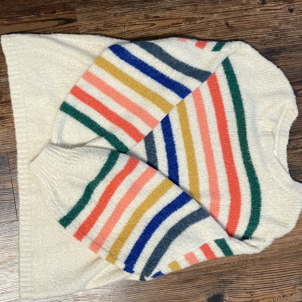 M/L oversized sweater. Wishlist boutique brand. New, worn once.